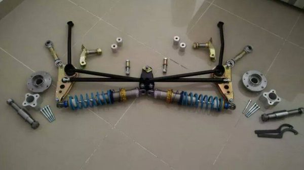 106/Saxo rear rocker type suspension kit with GAZ 1 WAY shocks and springs